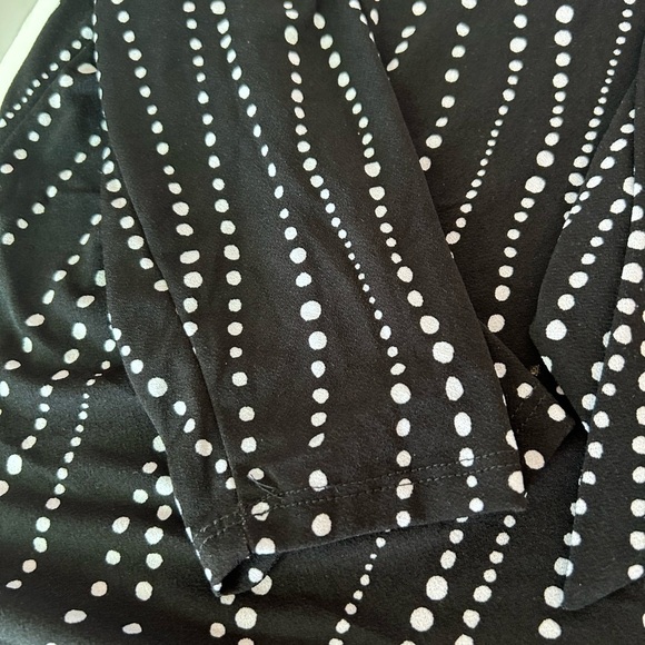 NWOT Adrienne Vittadini Black/White Knit Front Tie - Picture 8 of 9